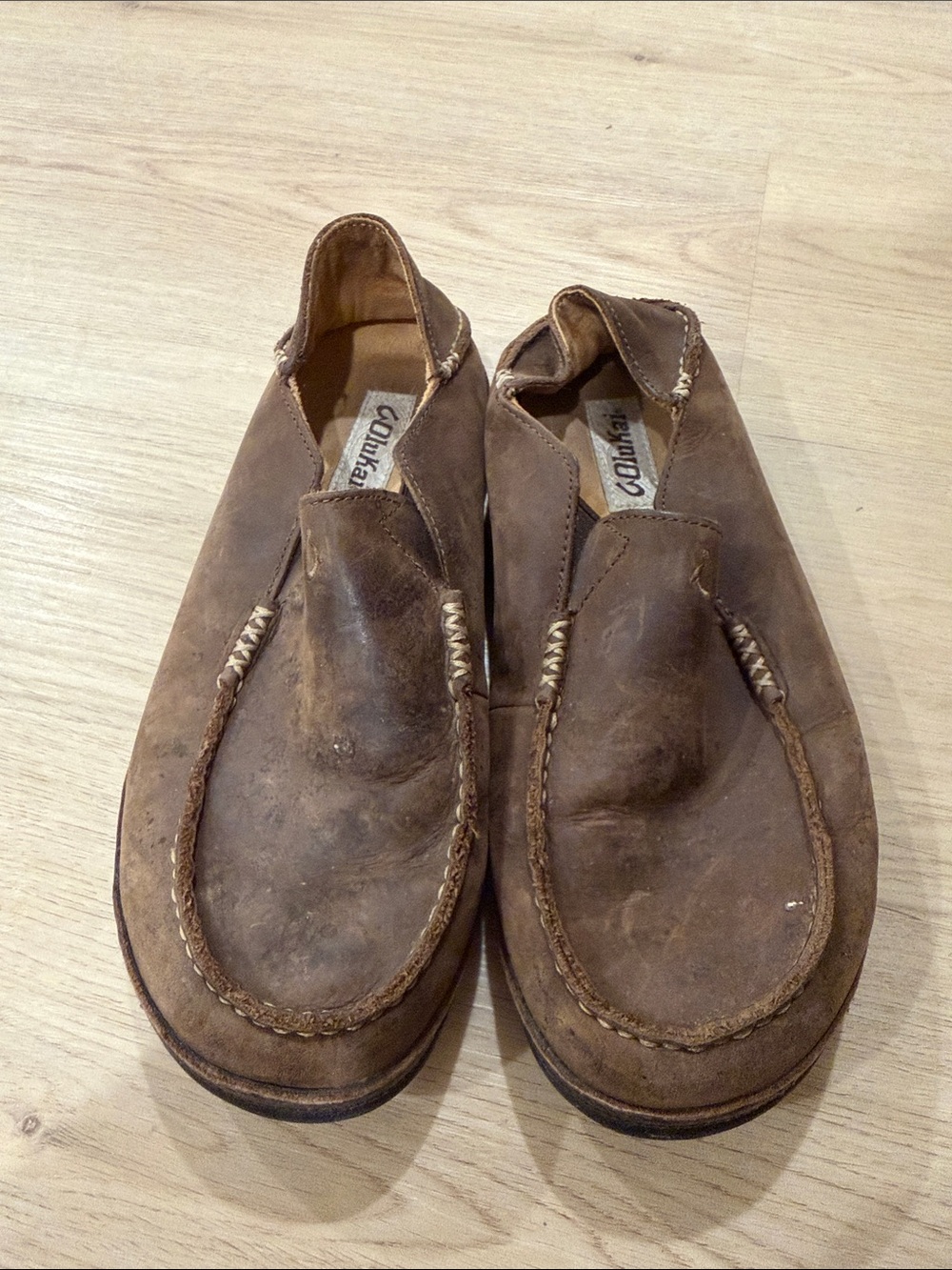 Olukai size 9 Men's Brown Leather Slip-On Loafers